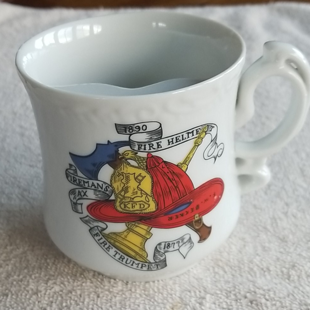 NEW no tag Vintage Royal Crown 2804 Mug